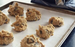 Easy Peasy Chocolate Chip Cookies